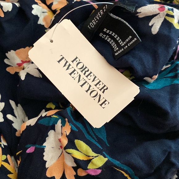 NWT Forever 21 Floral Wrap Asymmetrical Ruffle Midi Dress Women’s Size Medium - Picture 6 of 6